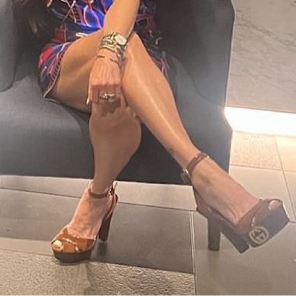 Authentic Gucci platform size 7 1/2 - Picture 9 of 9